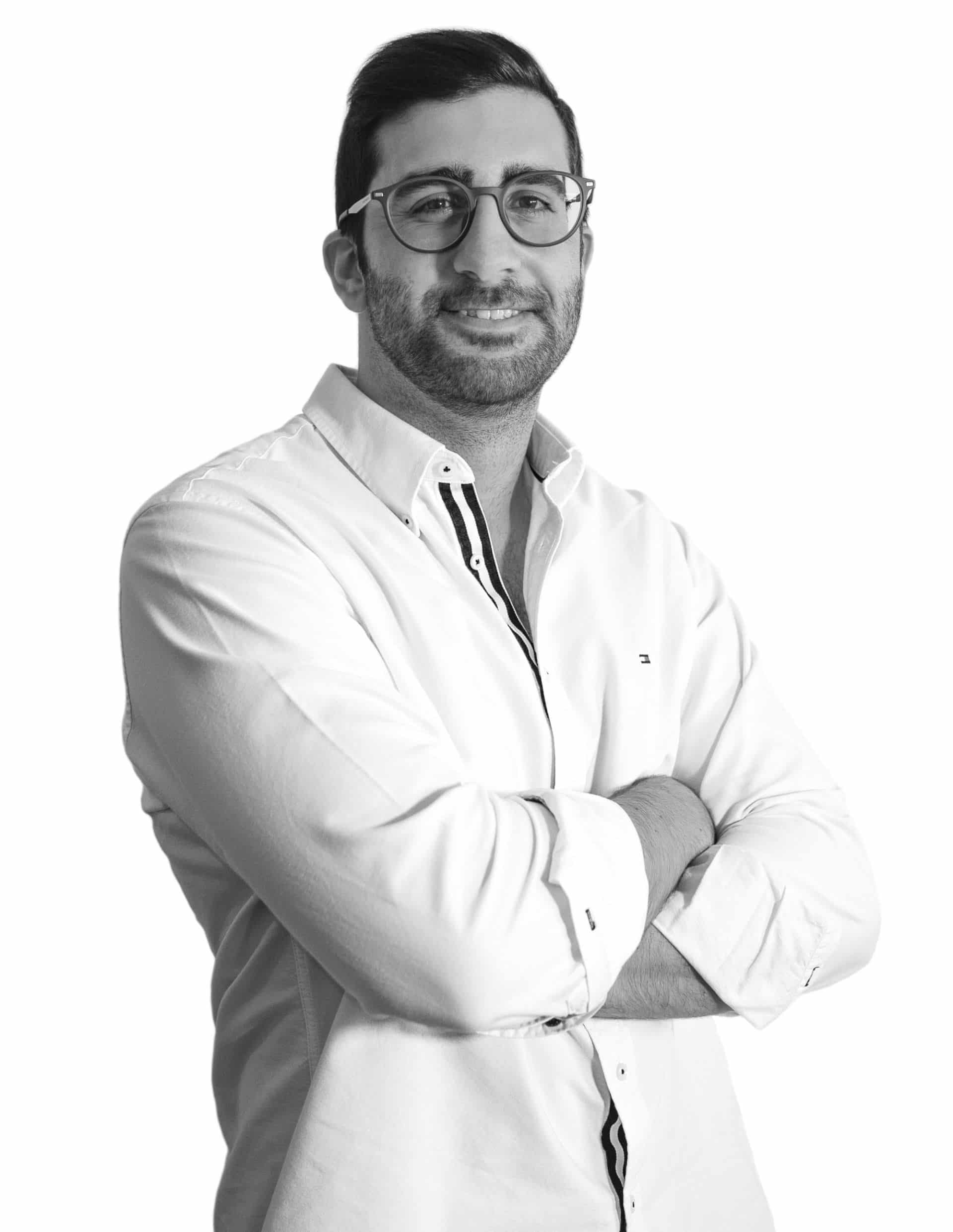 Carlos- 1920px