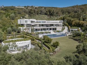 villa vela in sotogrande