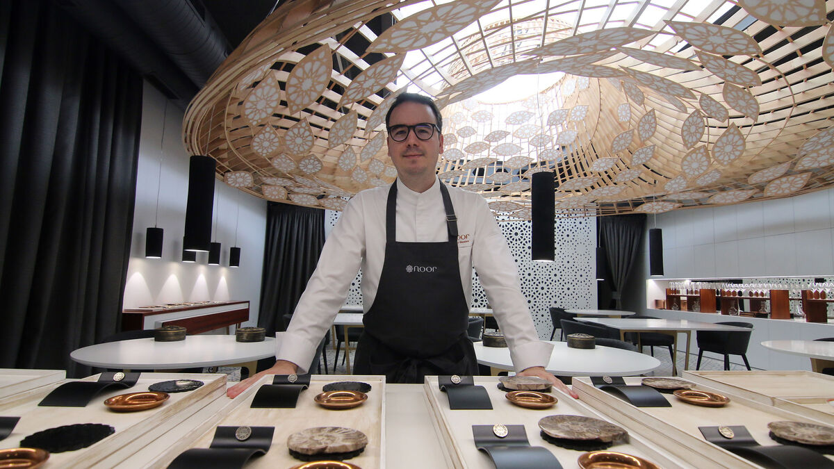 Paco-Morales-posa-restaurante-Noor