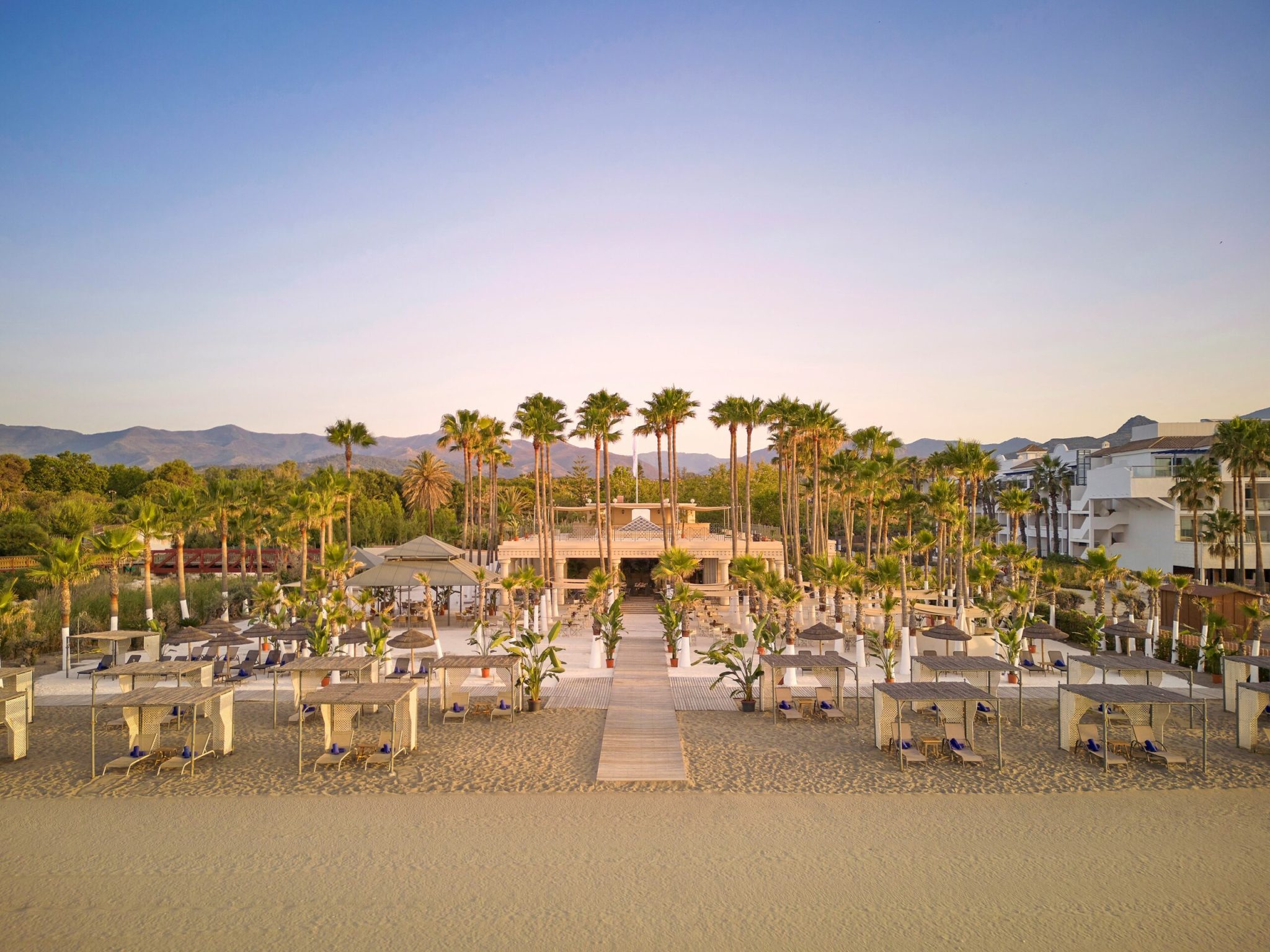 Anantara_Villa_Padierna_BeachClub