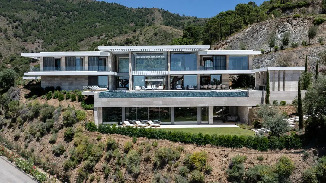 Villa KAIZEN en la urbanización privada de La Zagaleta by ARK Architects