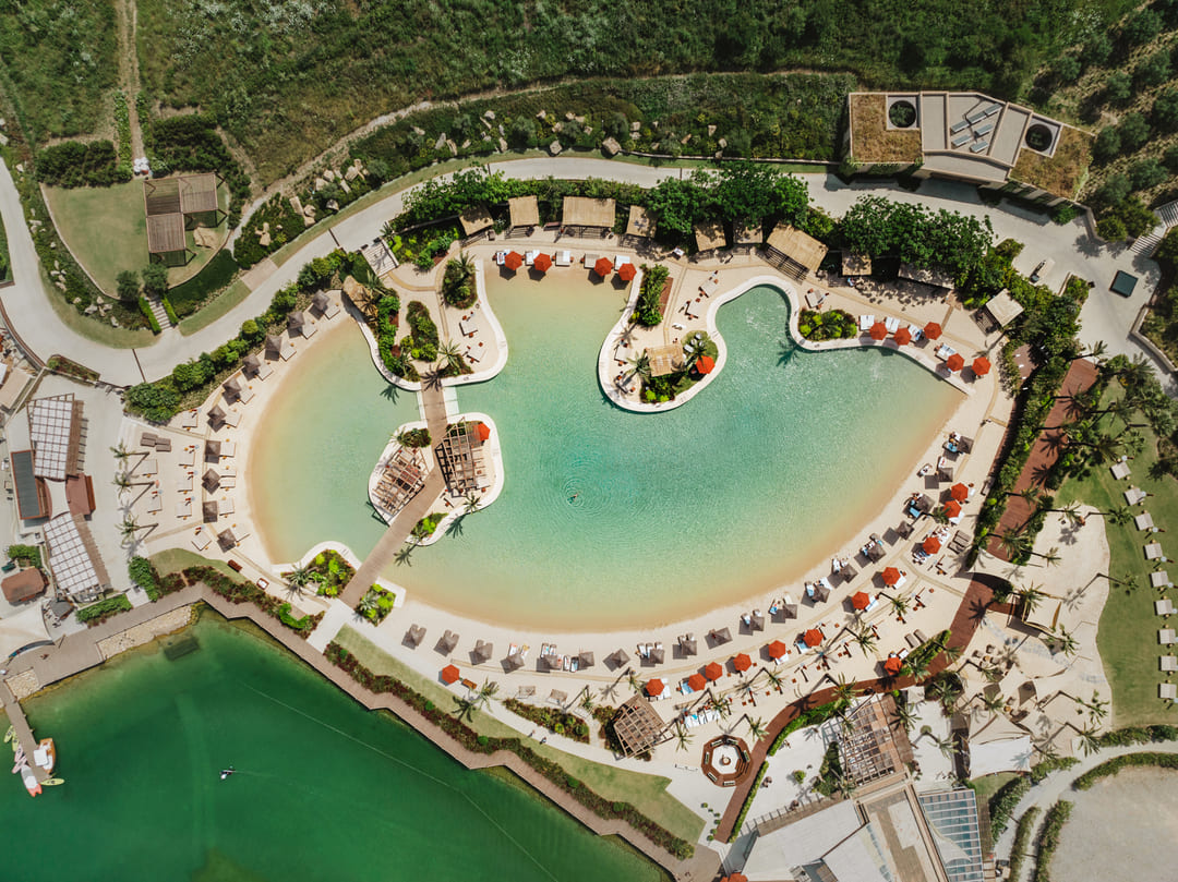 beach club en la reserva the seven en Sotogrande