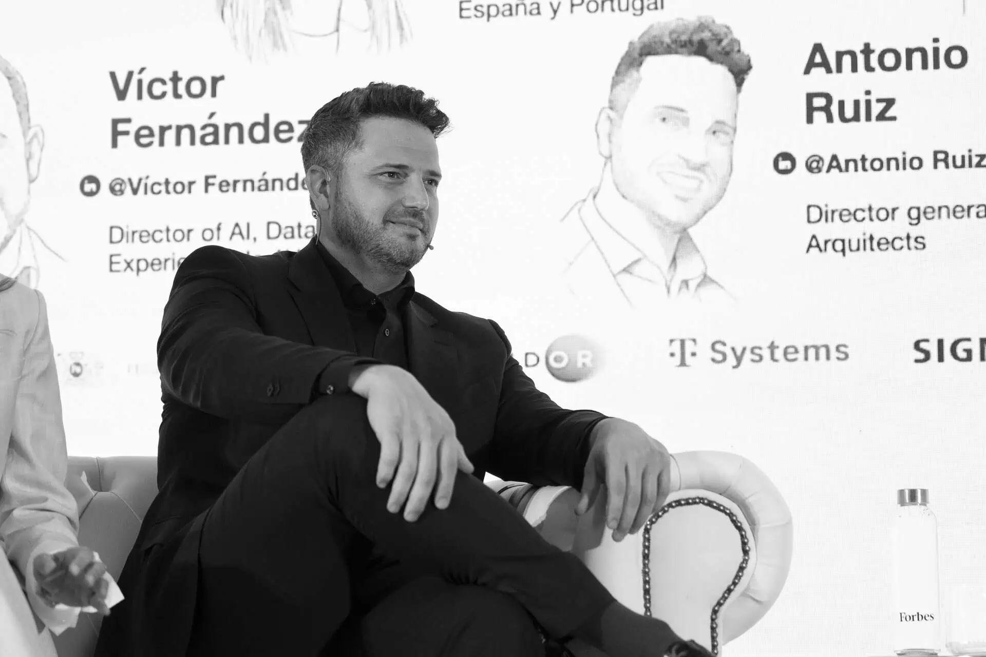 antonio ruiz speaker from ARK Architects on stage during an AI panel at the Forbes Spain Economic Summit 2025 in Madrid.
